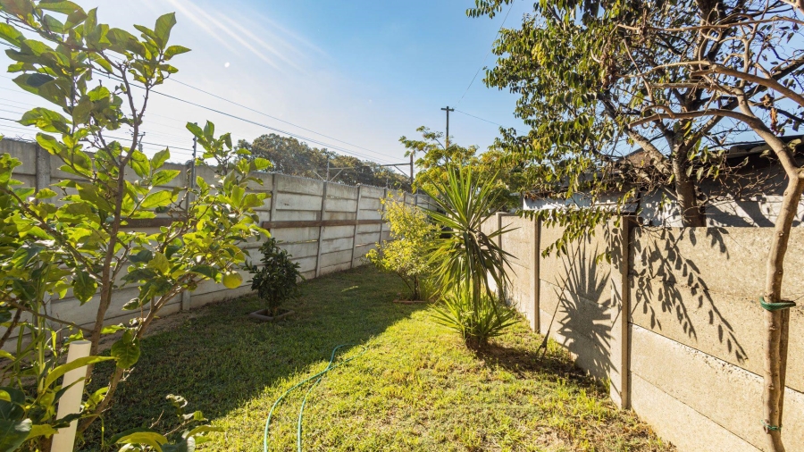 5 Bedroom Property for Sale in Avondale Western Cape
